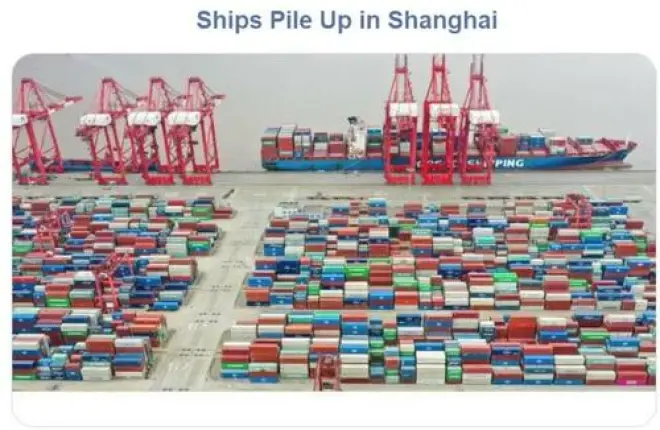 Container vuoti ne porto di Shanghai